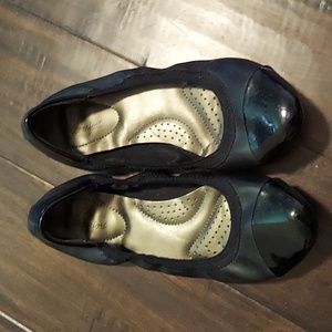 Payless Dexflex Comfort Shoes-Ballet Flats. Size 6.5. Black